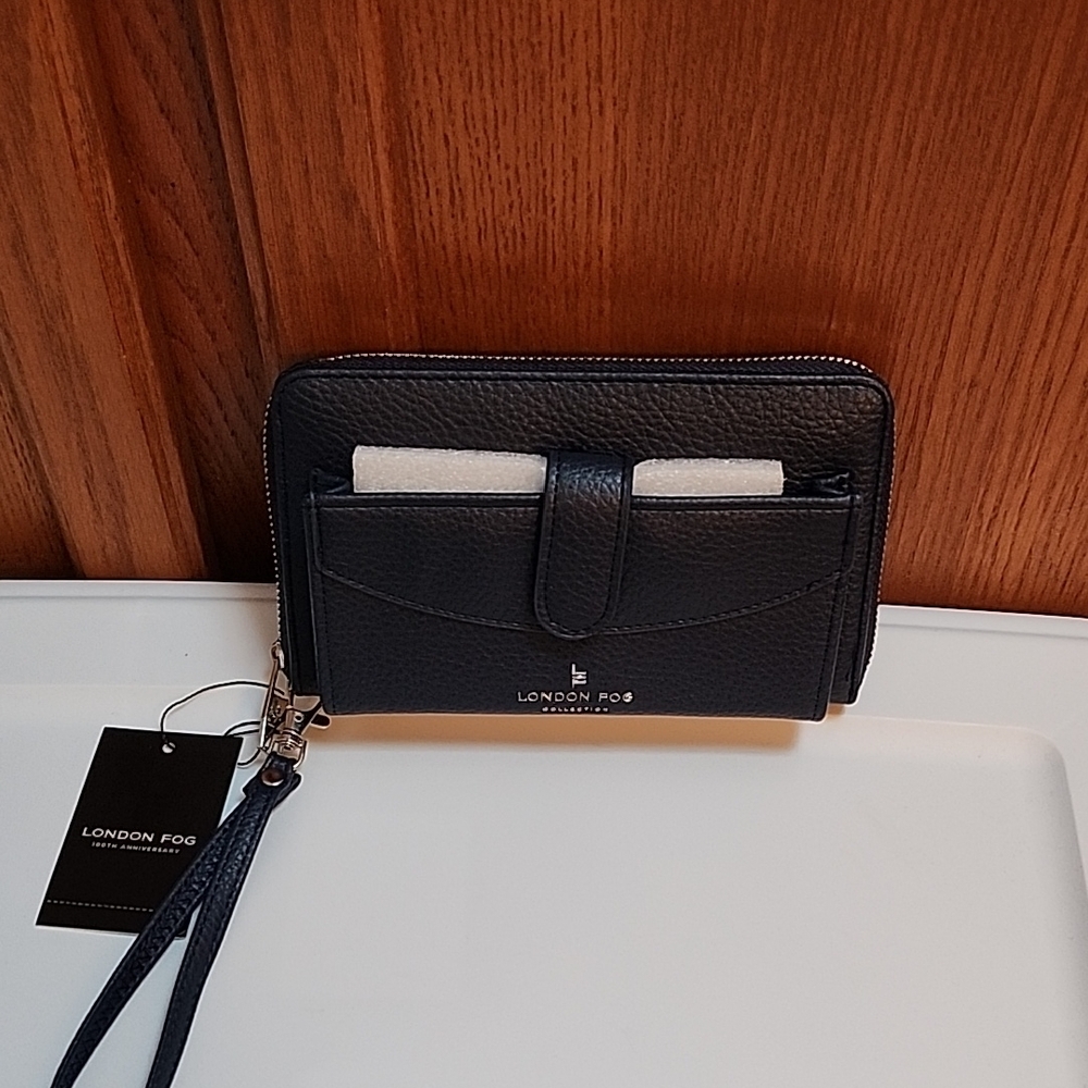London Fog Navy Blue Wristlet